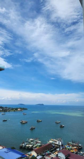 THE SHORE KOTA KINABALU - Sea View by AS SWEET HOME STAY